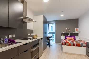 Bronze Studio - Image 1